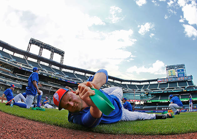 lucas-duda-stretching.jpg